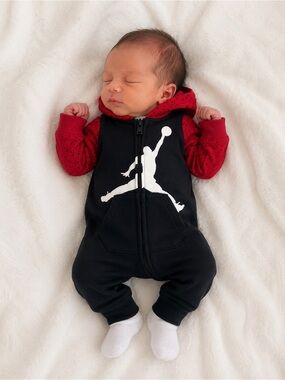 Jordan Baby Hooded One Piece Footie Black Red Jumpman Zip Up NB